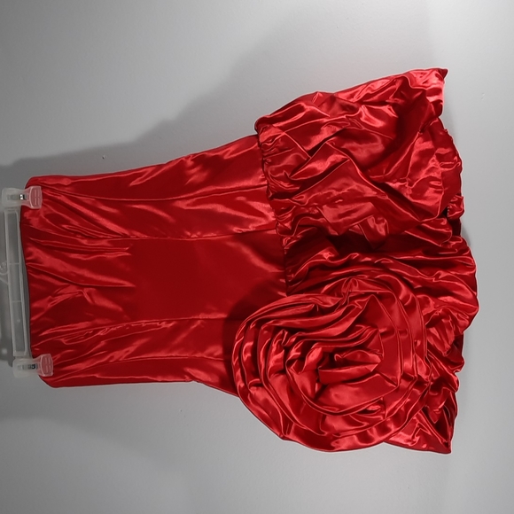 Jessica McClintock Other - NWT Jessica McClintock red strapless dress Sz 7